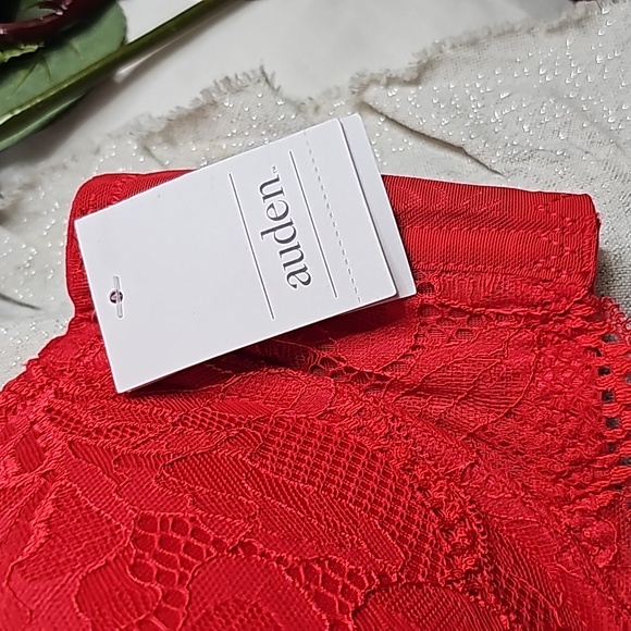 Auden Red Push-Up Plunge Coverage Red Bra - Picture 10 of 11